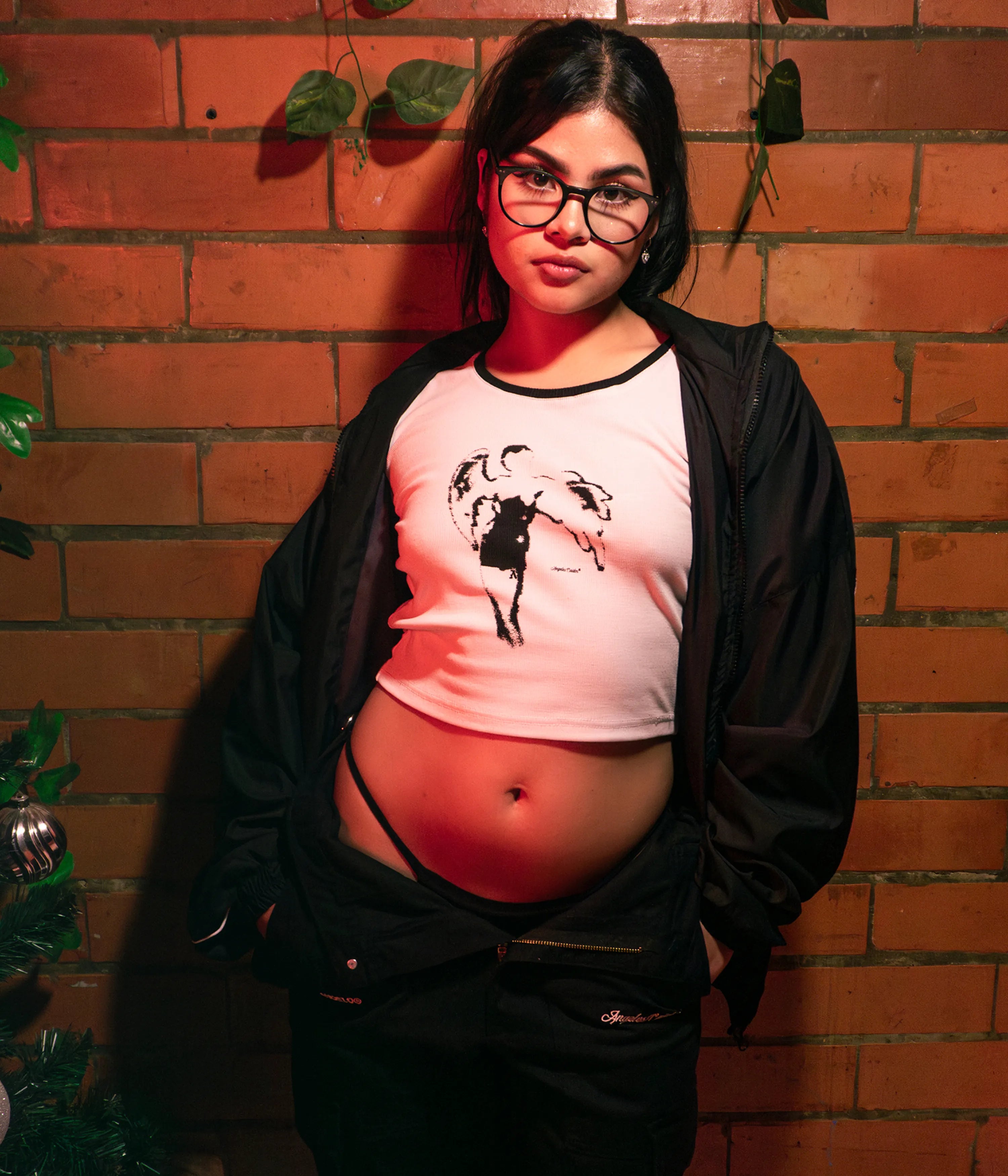 Crop top "Sexy Angel" manga corta blanco y negro